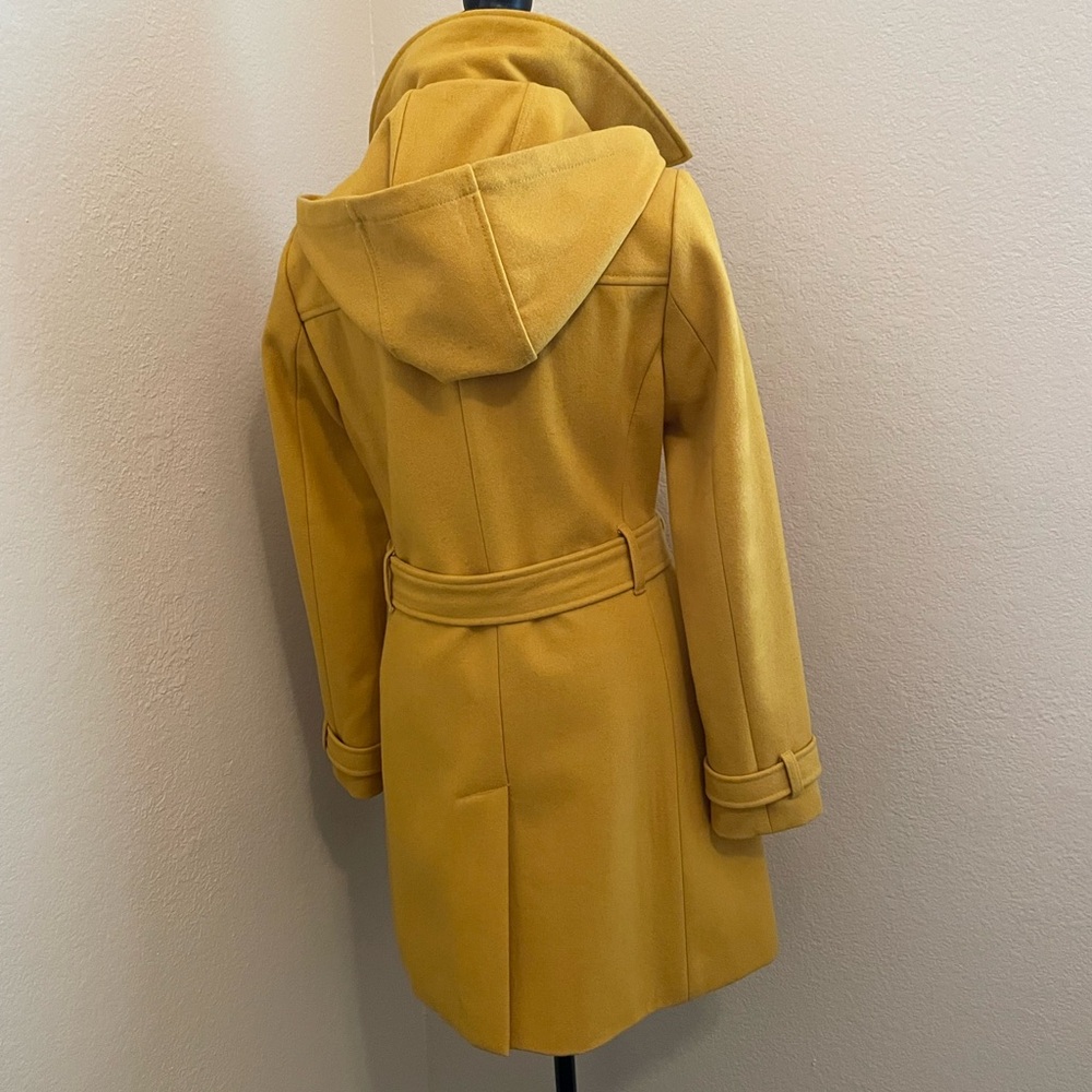 Banana Republic Yellow Trench Coat with Belt - Picture 3 of 14